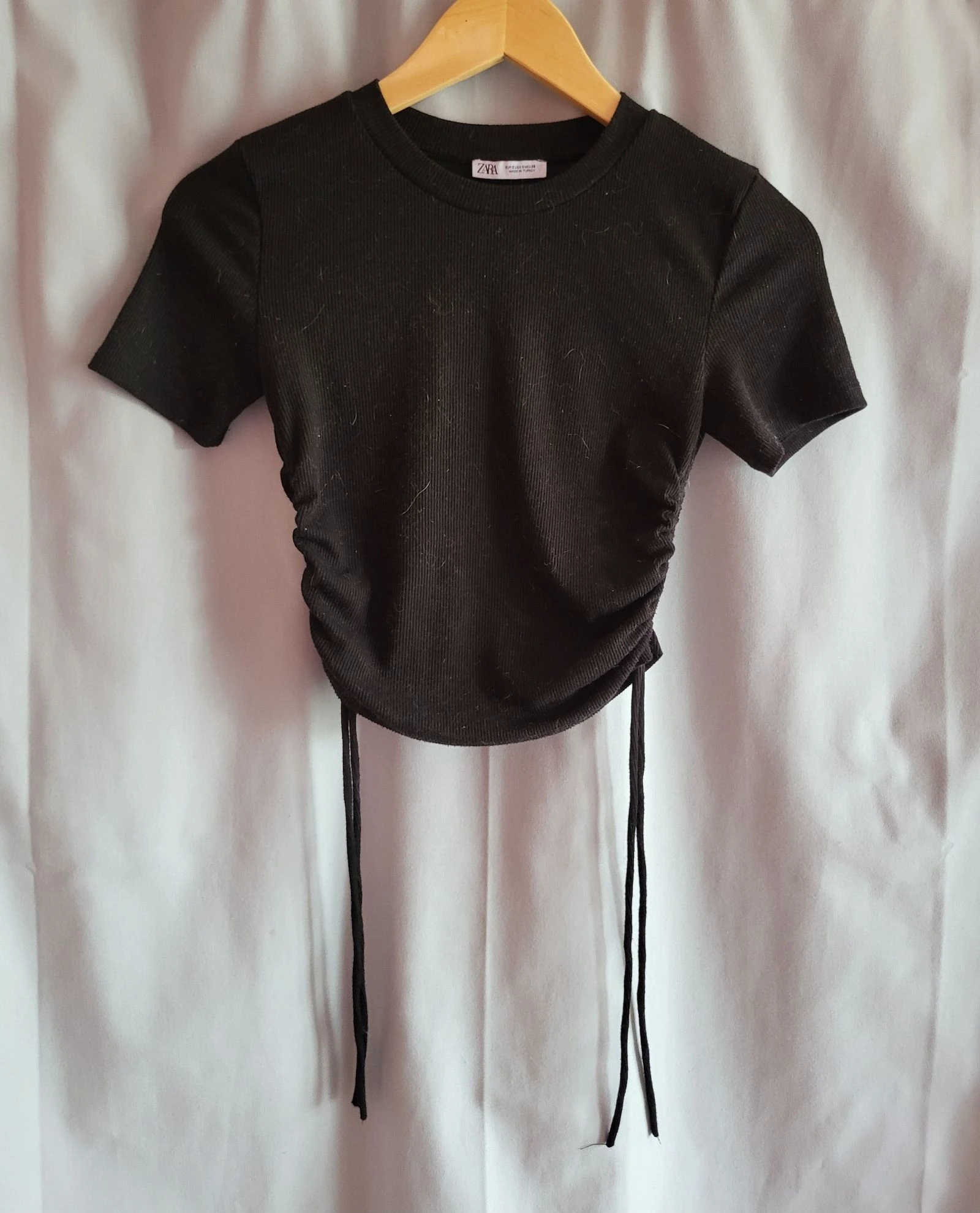 Top court noir ficelles zara
